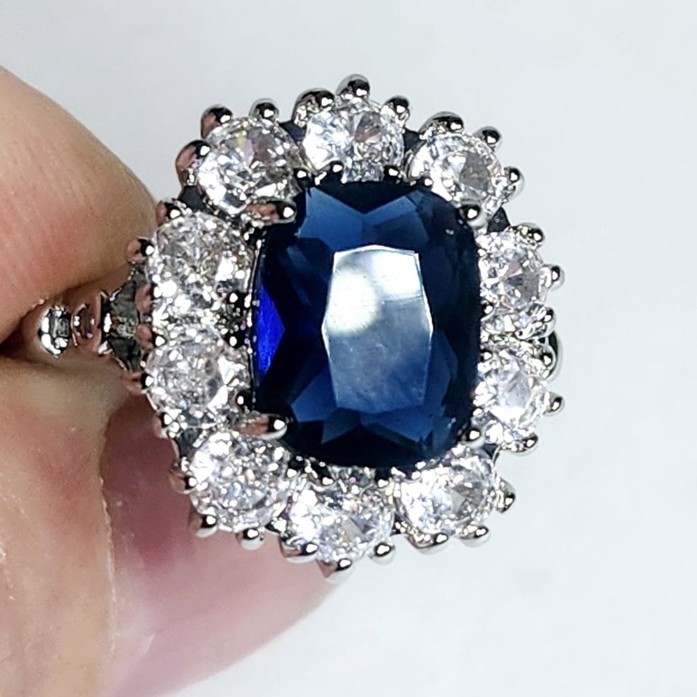 4.50 ctw Sapphire statement Halo ring size 8.5